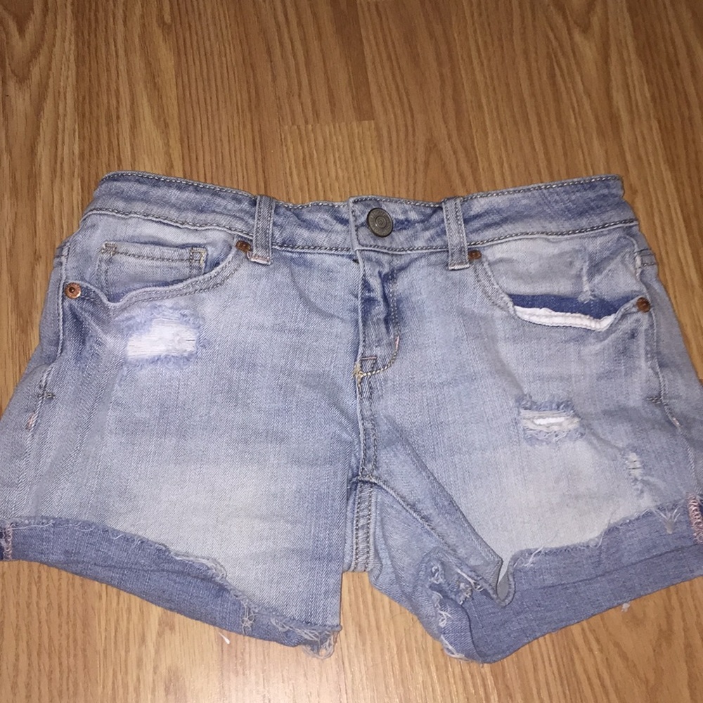 Women’s 5/6 Aeropostale shorts